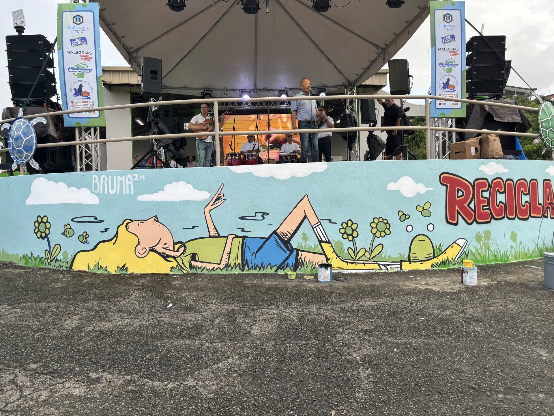 Murals 11